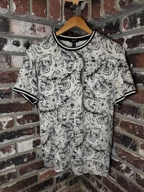 Forever 21 Men’s All Over Print White Tiger Ringer  Short Sleeve Tee